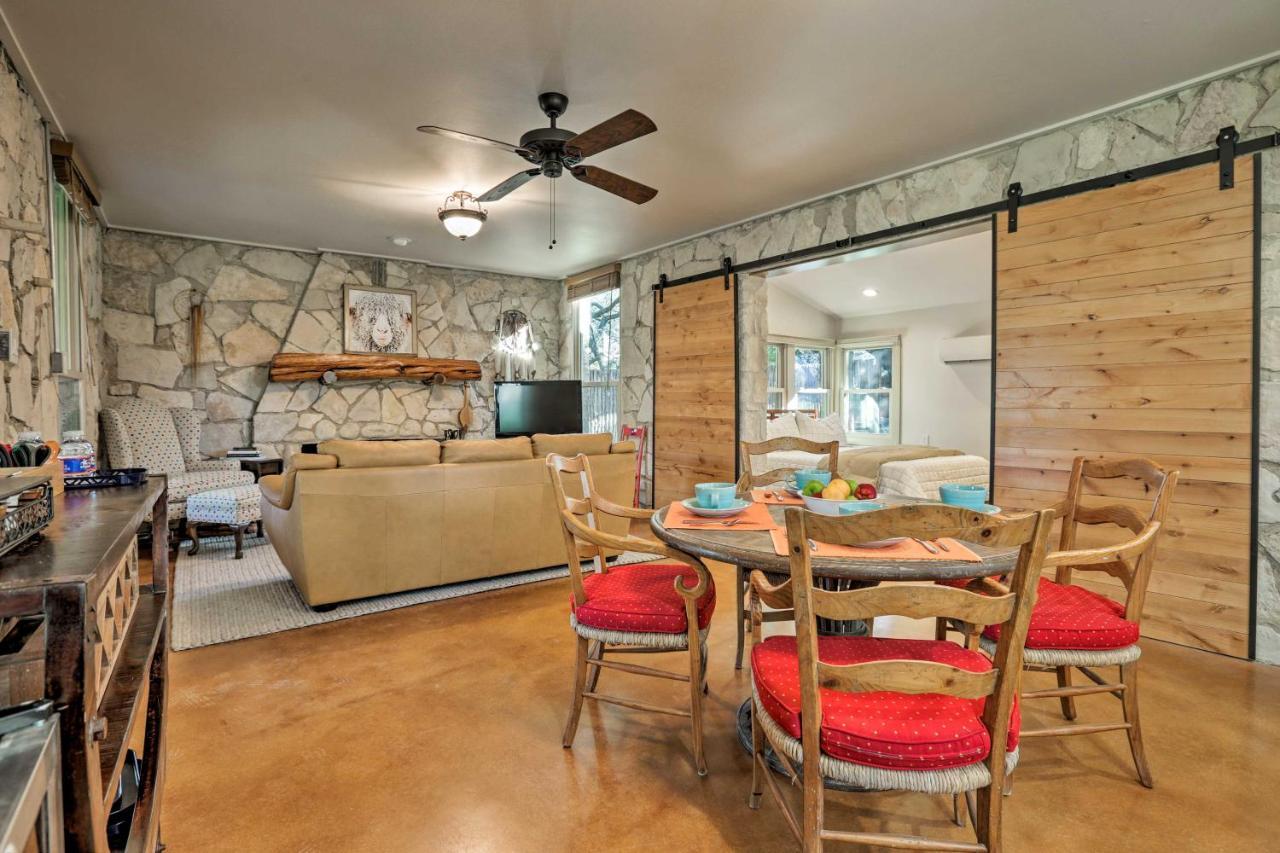 Blanco Riverfront Historic Home, 3 Mi To Downtown! 외부 사진