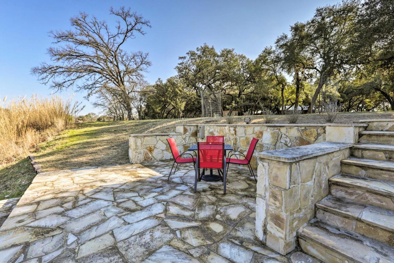Blanco Riverfront Historic Home, 3 Mi To Downtown! 외부 사진