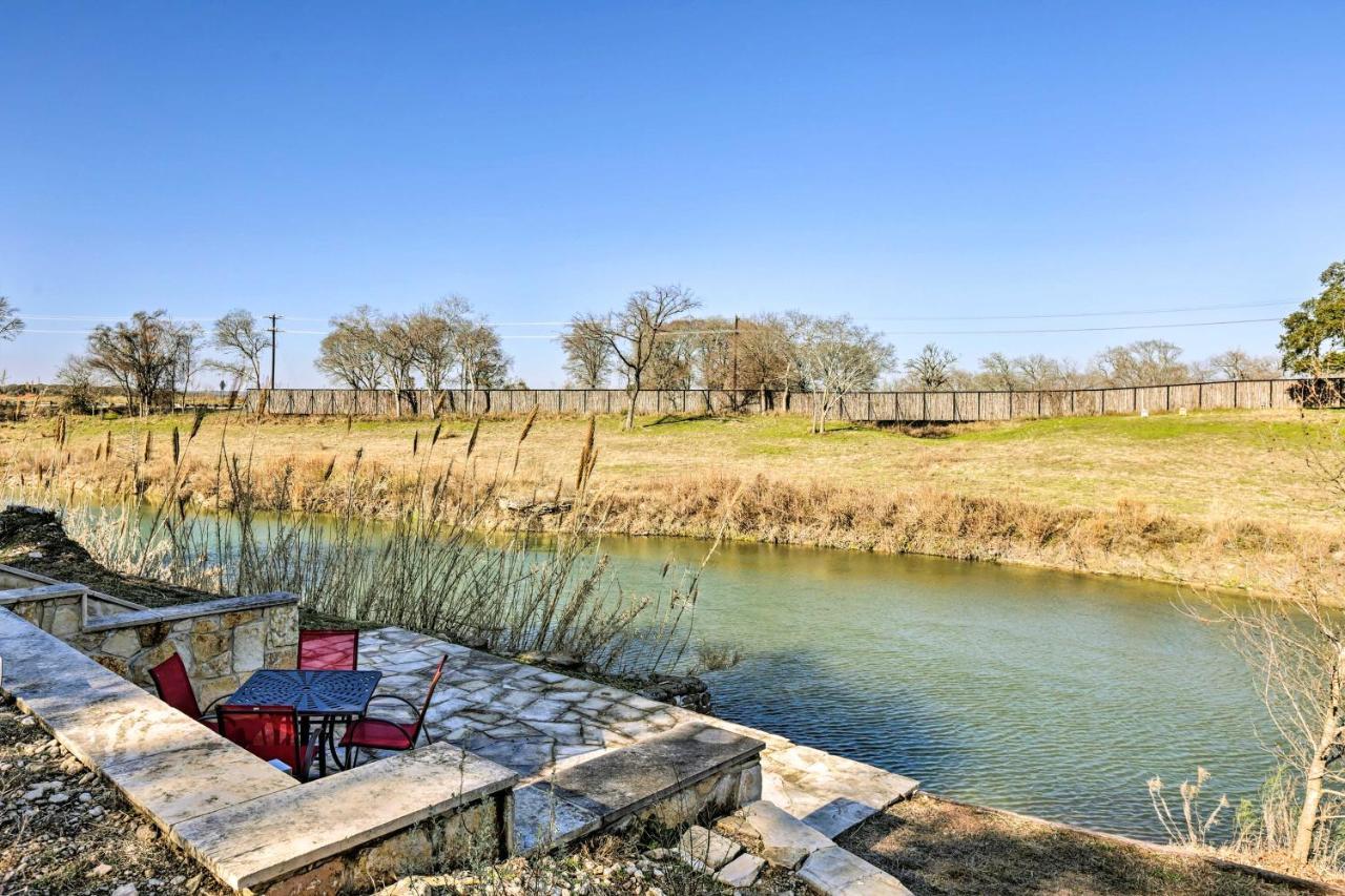 Blanco Riverfront Historic Home, 3 Mi To Downtown! 외부 사진