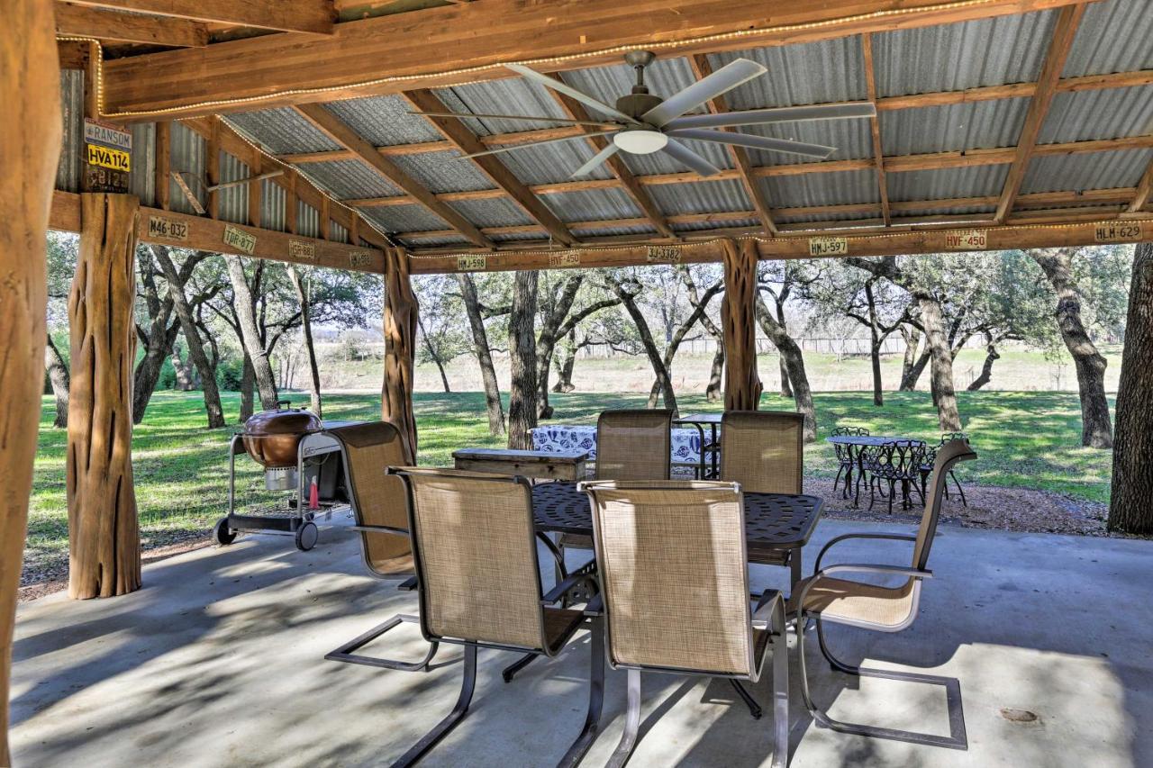 Blanco Riverfront Historic Home, 3 Mi To Downtown! 외부 사진